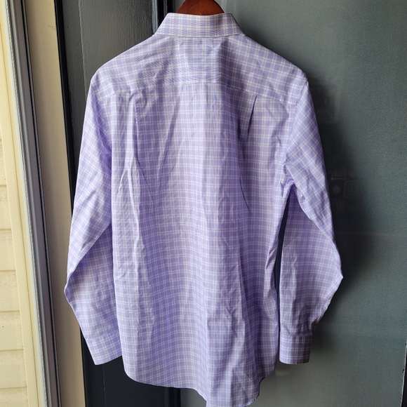 Jos A Bank Traveler Mens Shirt Slim Fit 15.5 34 Med Traditional Fit Purple Plaid - Picture 2 of 8